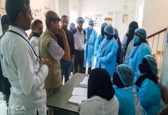 فريق جمعية رعاية الأسرة يتابع مستوى العمل في مشروع الاستجابة السريعة لمكافحة الكوليرا في محافظة المحويت