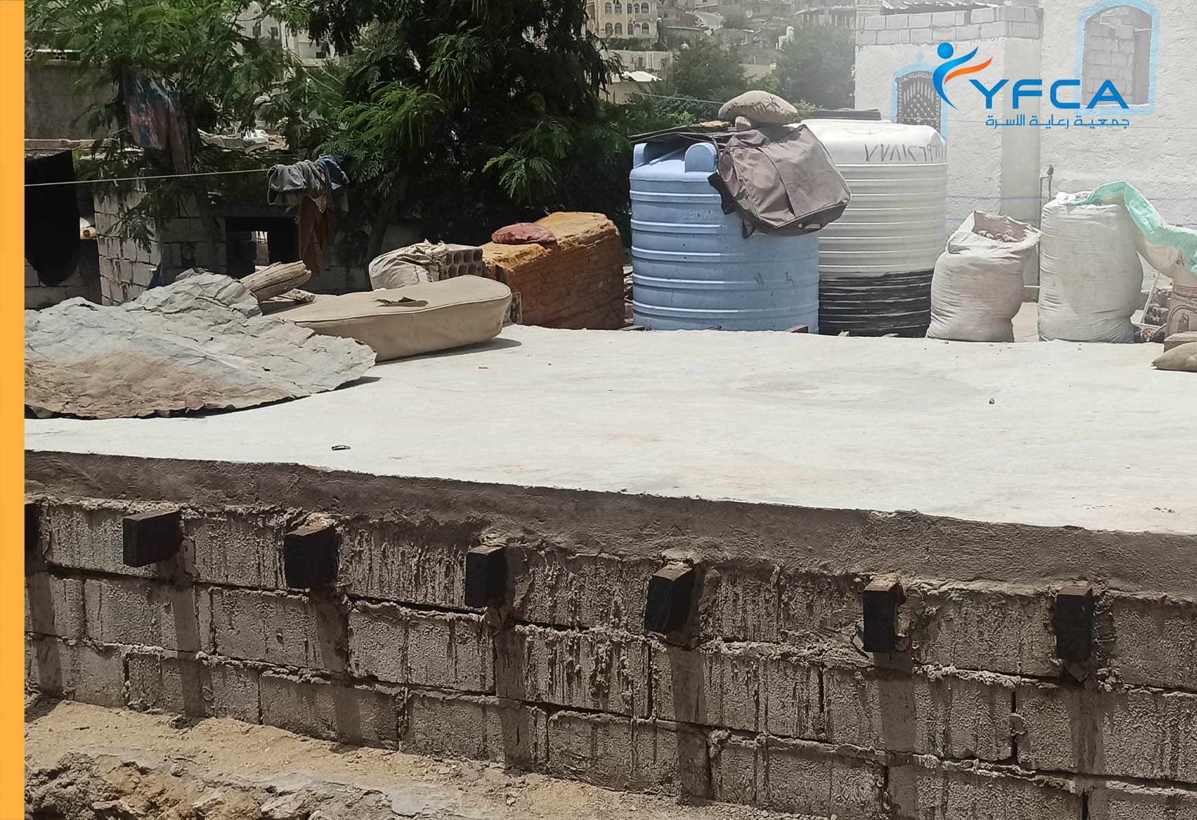 جمعية رعاية الأسرة تقدم مساعدات نقدية لإعادة تأهيل المنازل للأسر المتضررة من النزاع