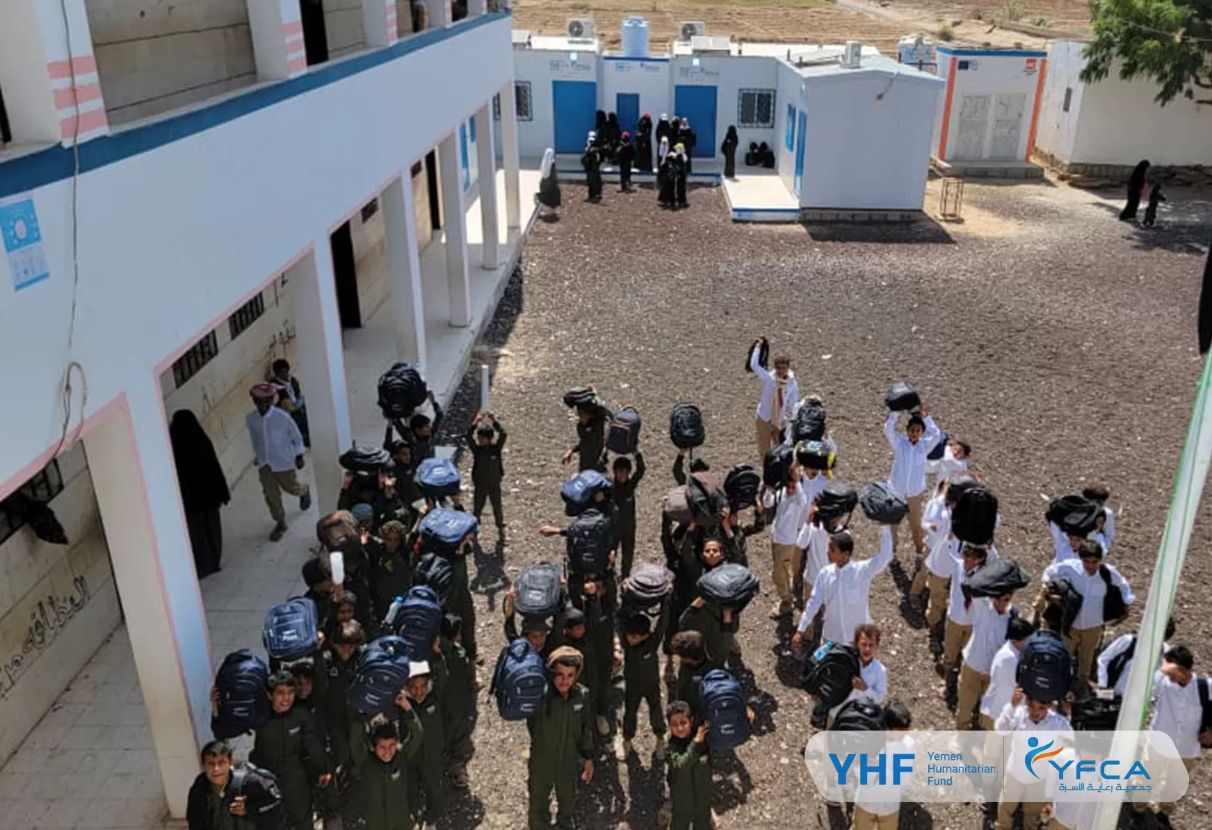 جمعية رعاية الأسرة تجهز المدارس بالأثاث واللوازم لتعزيز التعلم في مدينة مأرب