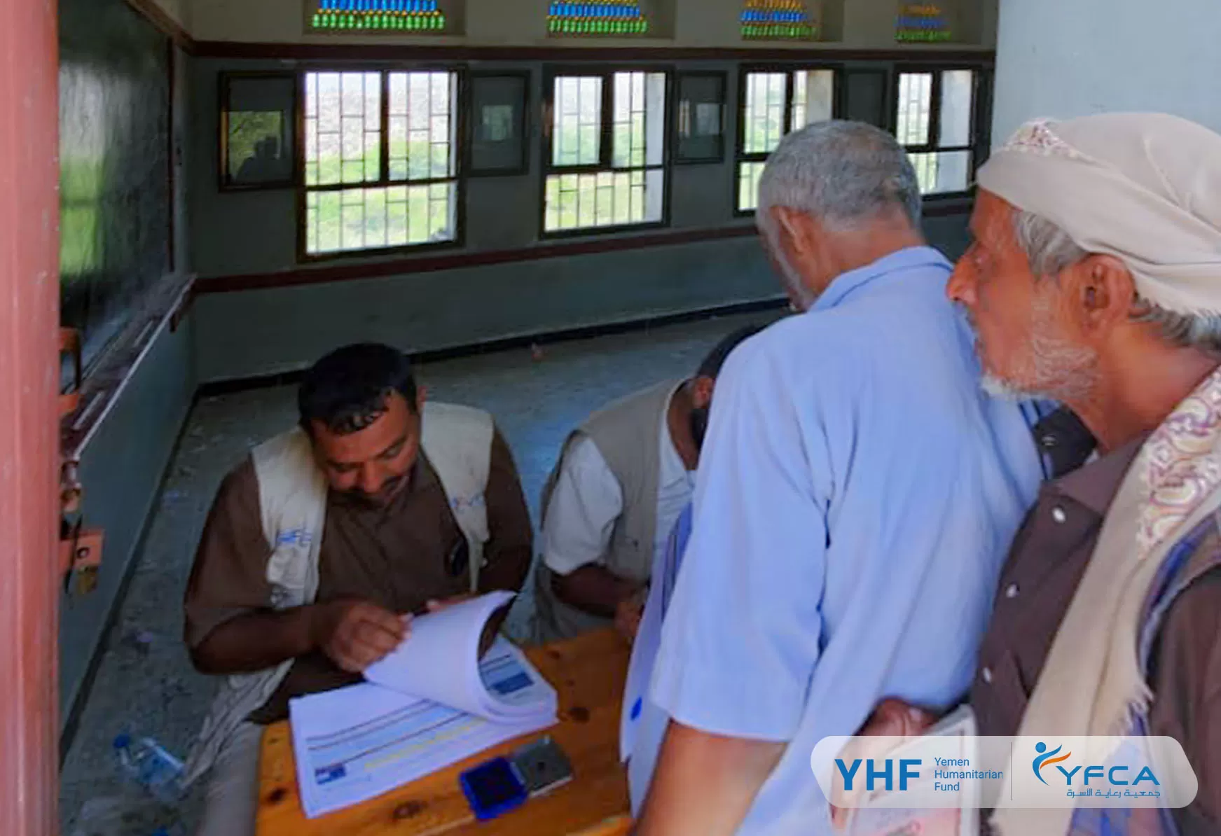 جمعية رعاية الأسرة تدعم لأسر الأشد ضعفًا من خلال نشاط النقد مقابل صيانة المأوى في محافظة حجة