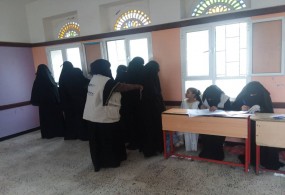 جمعية رعاية الأسرة(YFCA) توزع حقائب النظافة وفلاتر المياه على 1100 أسرة في مديرية قعطبة