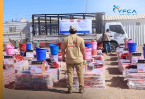 توزيع المواد غير الغذائية على كبار السن في مأرب