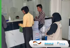 جمعية رعاية الأسرة توزع الجولة الخامسة  من المساعدات النقدية على 500 أسرة في محافظتي الضالع وشبوة