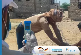 جمعية رعاية الأسرة تجري اختبارات شاملة لجودة المياه في محافظتي شبوة والضالع