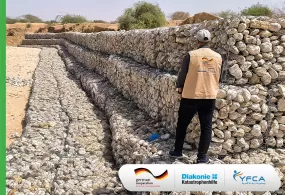 جمعية رعارية لأسرة توزع الجولة الرابعة من المستحقات المالية الخاص بنشاط النقد مقابل العمل في محافظتي شبوة والضالع