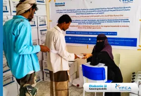 جمعية رعاية الأسرة  توزع حقائب مكافحة الكوليرا لمواجهة التفشي في مديرية الأزارق