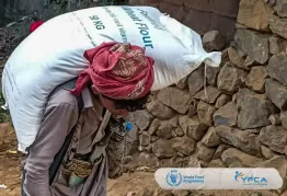 جمعية رعاية الأسرة توزع سلال غذائية لآلاف الأشخاص في محافظة المحويت