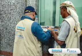جمعية رعاية الأسرة توزع المساعدة النقدية الطارئة لـ 402 أسرة نازحة في محافظة عدن