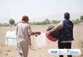 جمعية رعاية الأسرة توزع مجموعات النظافة للمجتمعات المتأثرة في مأرب