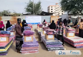 جمعية رعاية الأسرة توزع حقائب المواد غير الغذائية على 215 أسرة متأثرة بالفيضانات في محافظة عدن