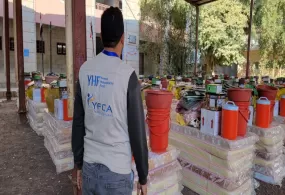 جمعية رعاية الأسرة توزيع المواد الغير غذائية للنازحين في مدينة مأرب