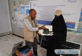 جمعية رعاية الأسرة توزع المنح النقدية لدعم سبل العيش المستدامة في مديرية مدينة الضالع