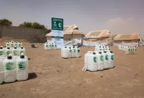 جمعية رعاية الأسرة تدشّن مشروعًا لتوفير المياه الآمنة للأسر النازحة في لحج